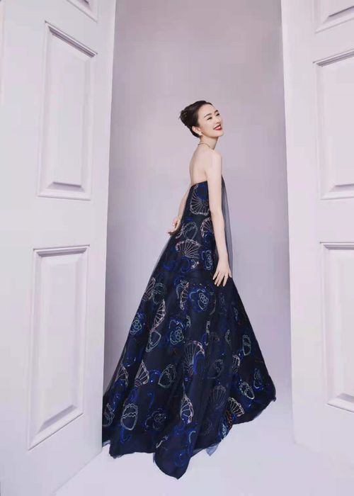 童瑤獲白玉蘭最佳女主角,領(lǐng)獎很愜意 倪妮一臉失落,錯失白玉蘭