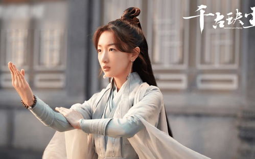 周冬雨古裝造型爭議不斷 服裝質感引吐槽，配角風采更勝一籌